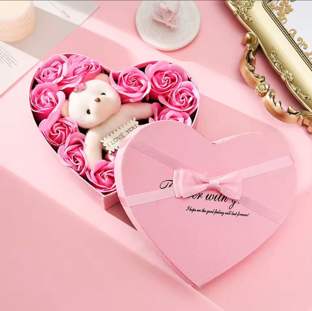 Rosen-Herzbox „Eternal Love“ mit Plüsch-Begleiter