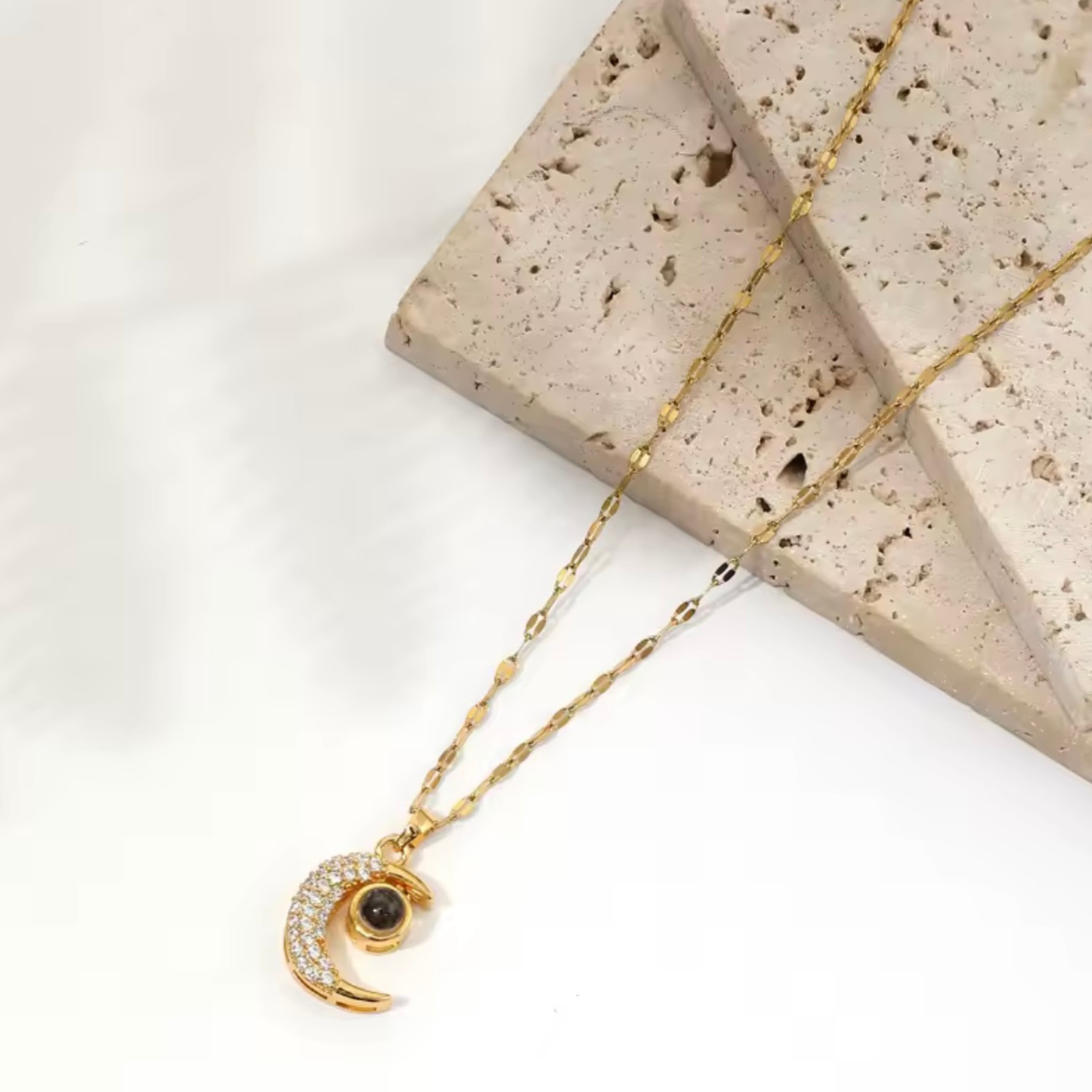 Mond-Halskette „Love Memory“ – Projektion (100 Sprachen)