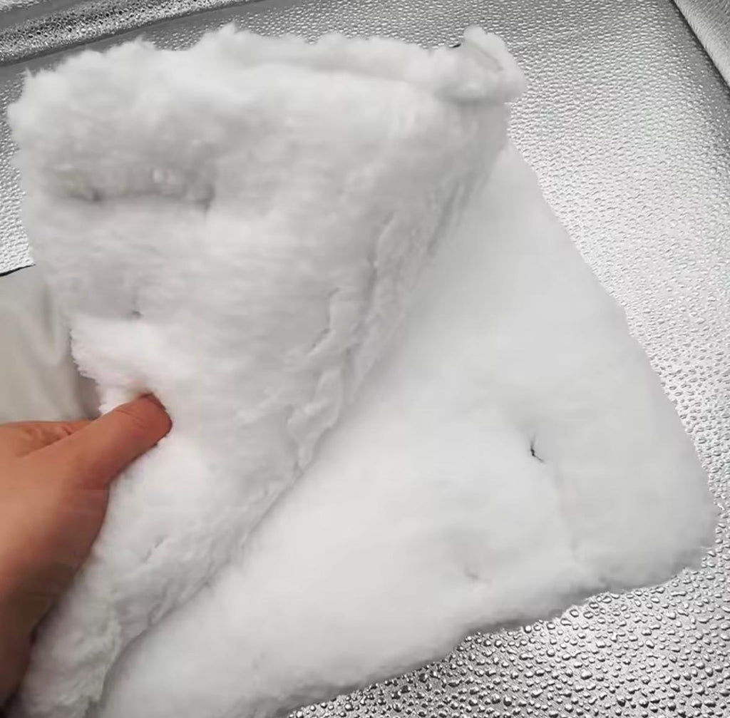 Flauschige Kinderwagen-Decke mit Fleece & Bärendesign