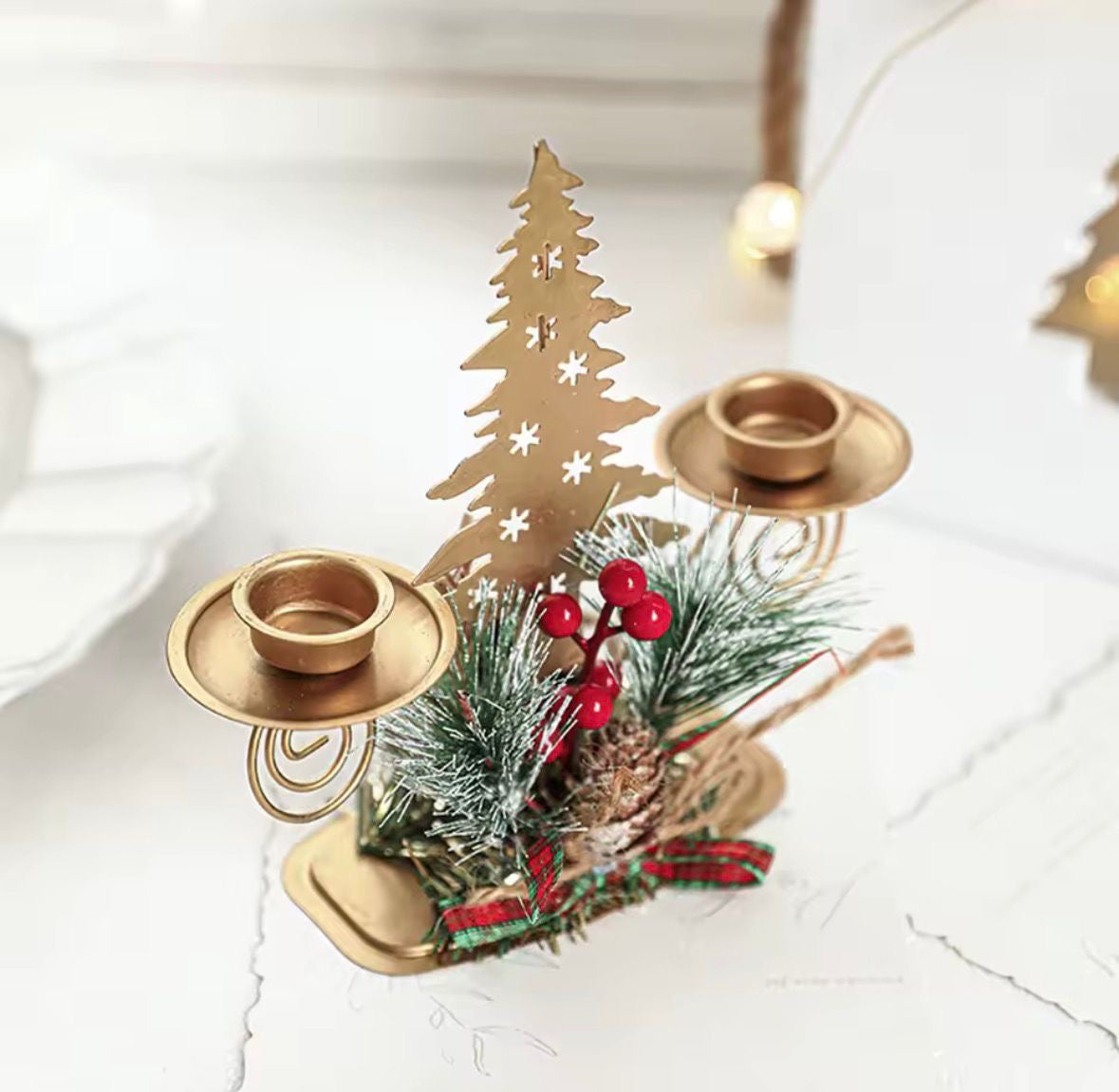 Goldene Weihnachts-Kerzenhalter 🕯️✨ – edler Look, stabil